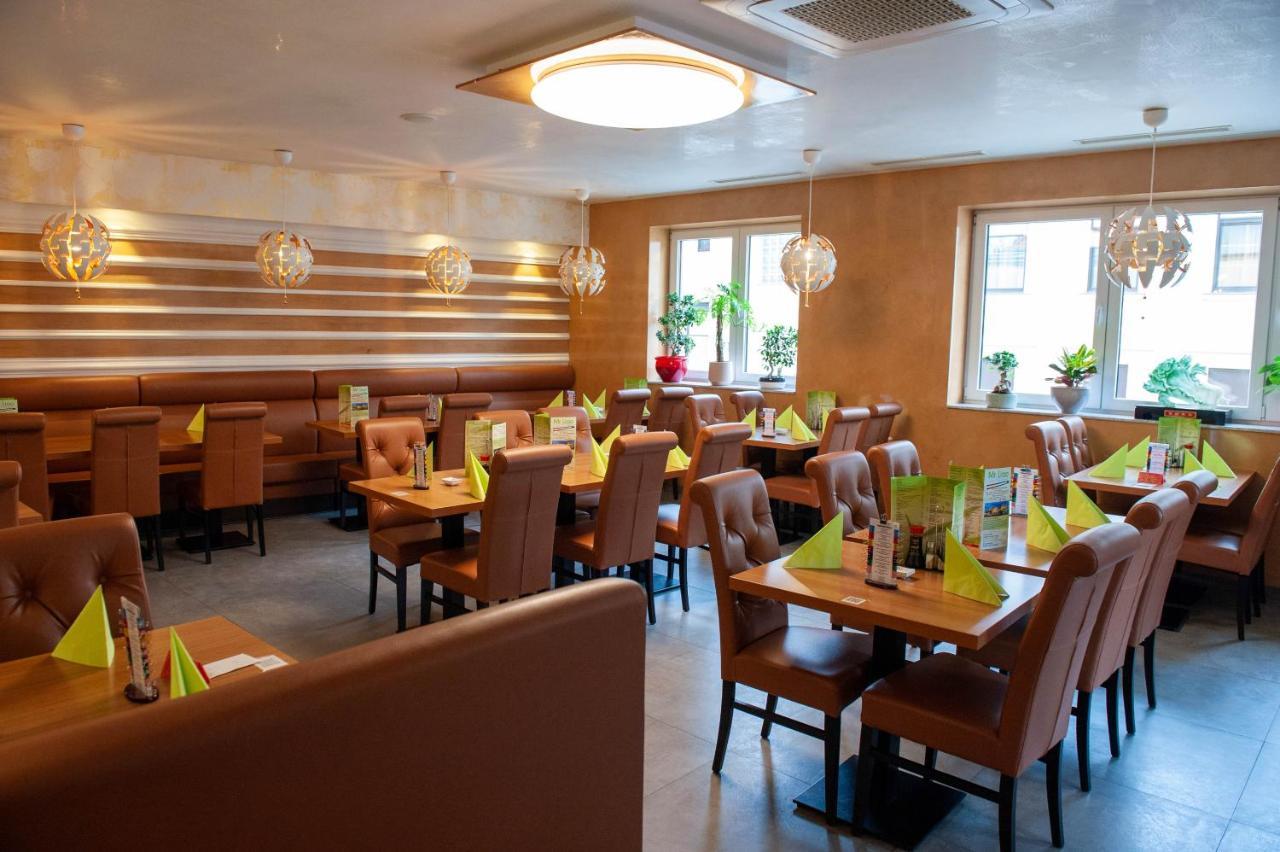 Mr.Liao Hotel Himberg Extérieur photo