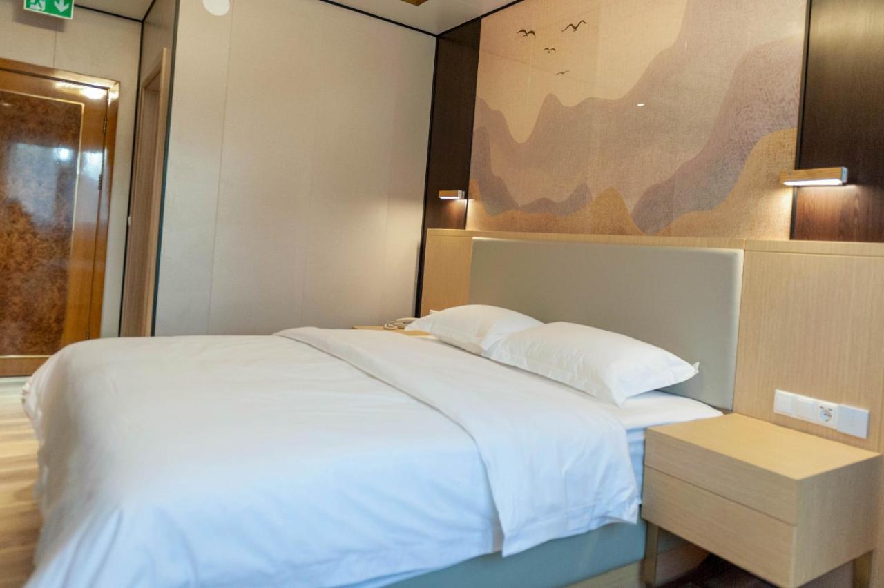 Mr.Liao Hotel Himberg Extérieur photo