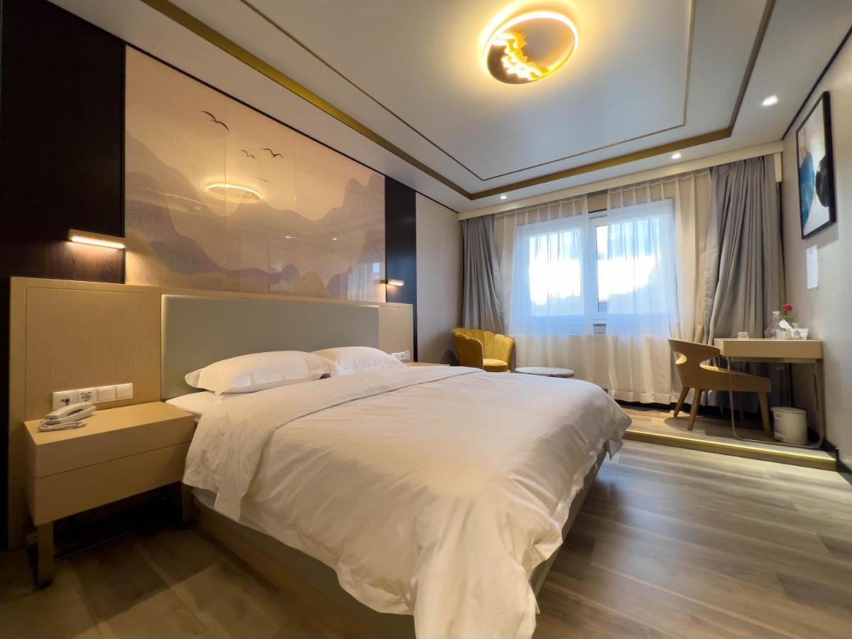 Mr.Liao Hotel Himberg Extérieur photo