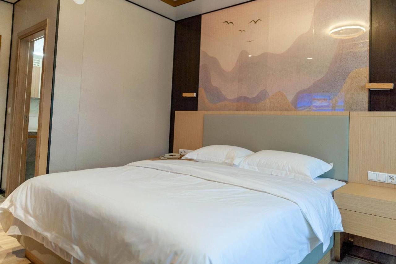 Mr.Liao Hotel Himberg Extérieur photo