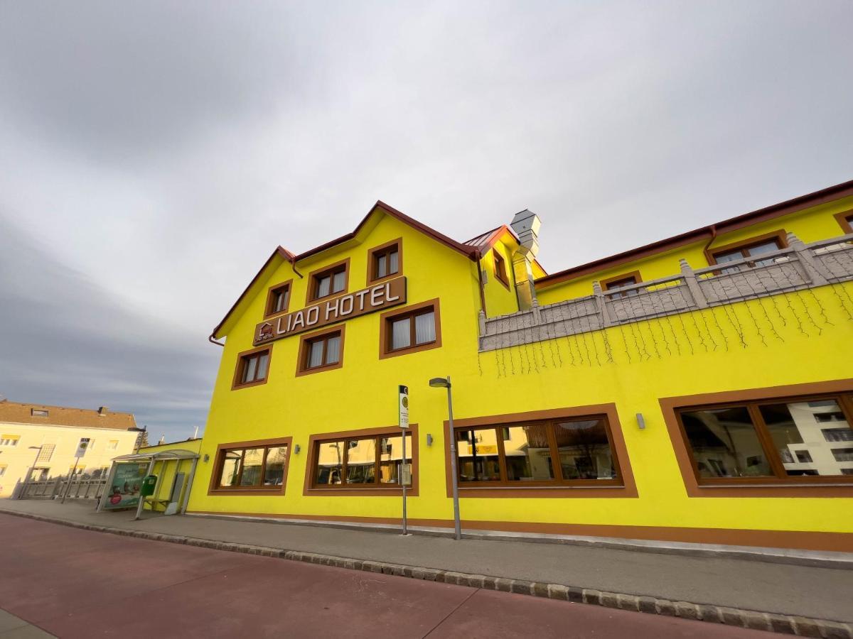 Mr.Liao Hotel Himberg Extérieur photo