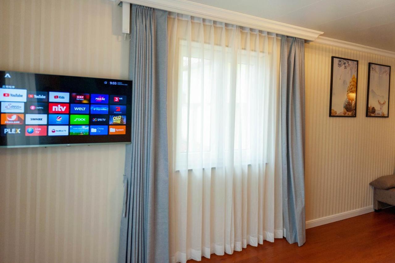 Mr.Liao Hotel Himberg Extérieur photo