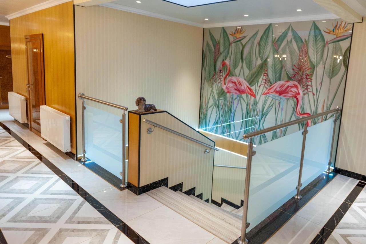 Mr.Liao Hotel Himberg Extérieur photo