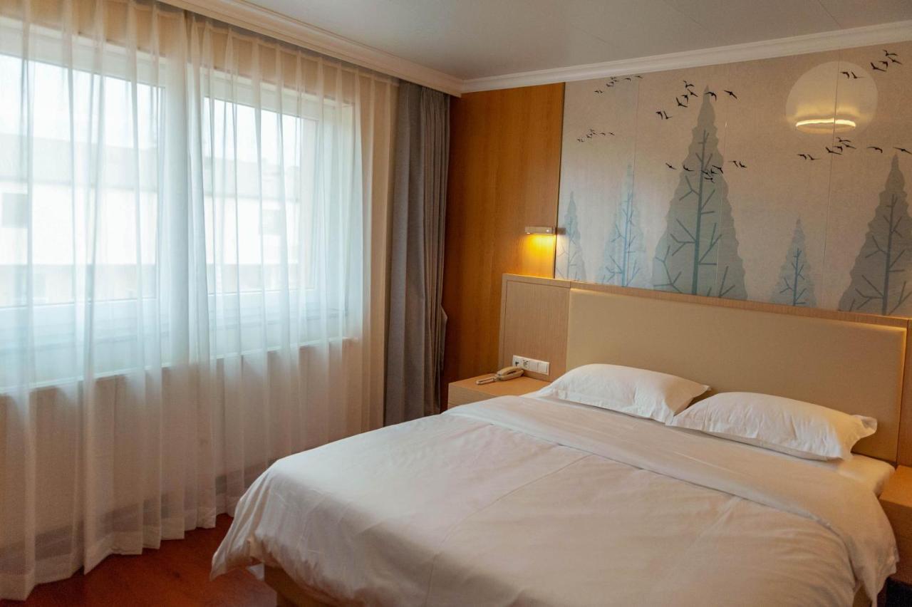 Mr.Liao Hotel Himberg Extérieur photo