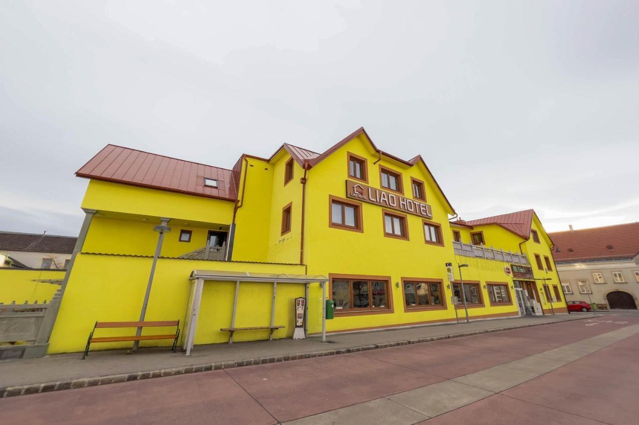Mr.Liao Hotel Himberg Extérieur photo